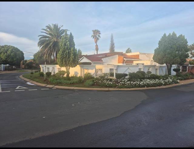 5 BEDROOM HOUSE FOR SALE IN ENNERDALE